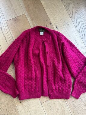 South wool vintage sweater/ virgin wool